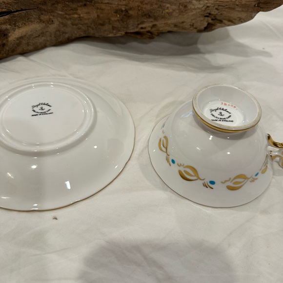 Vintage Royal Chelsea Tea Cup and Saucer - Picture 3 of 12